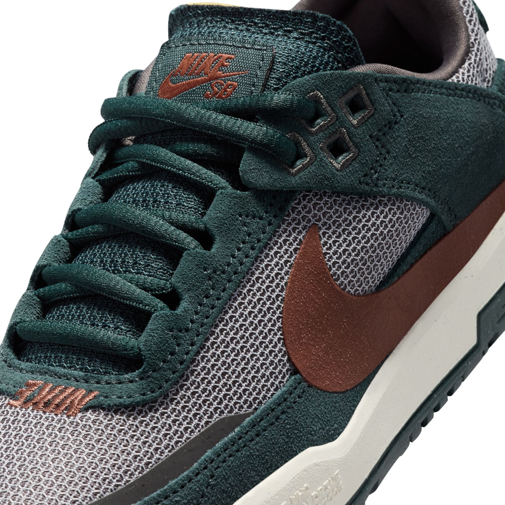 Nike SB Day One Big Kid's Skate Shoes - Seaweed/Red Sepia – FARGO