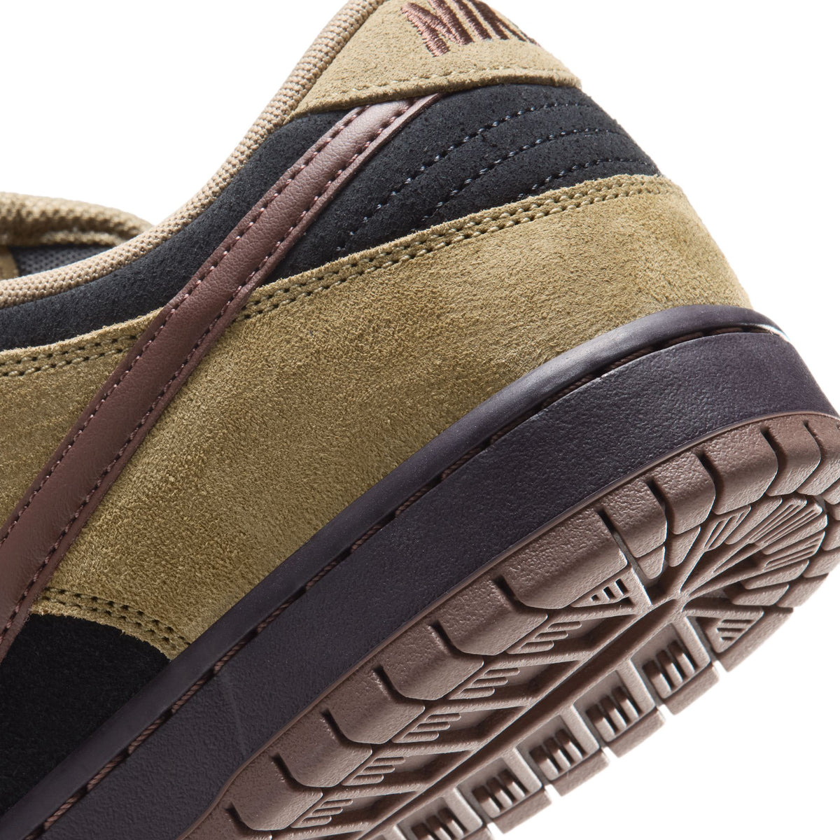 Nike SB Dunk Low Pro Filbert Light Chocolate Black