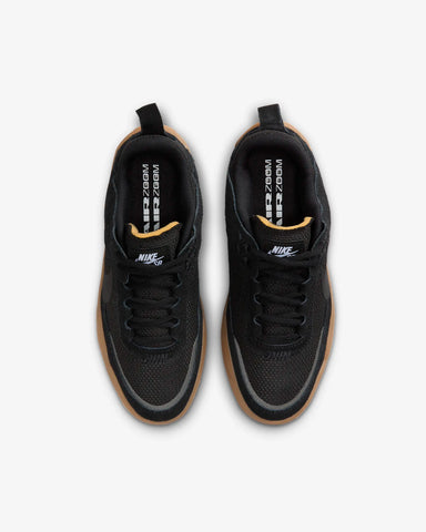 Nike sb shoes black suede clearance