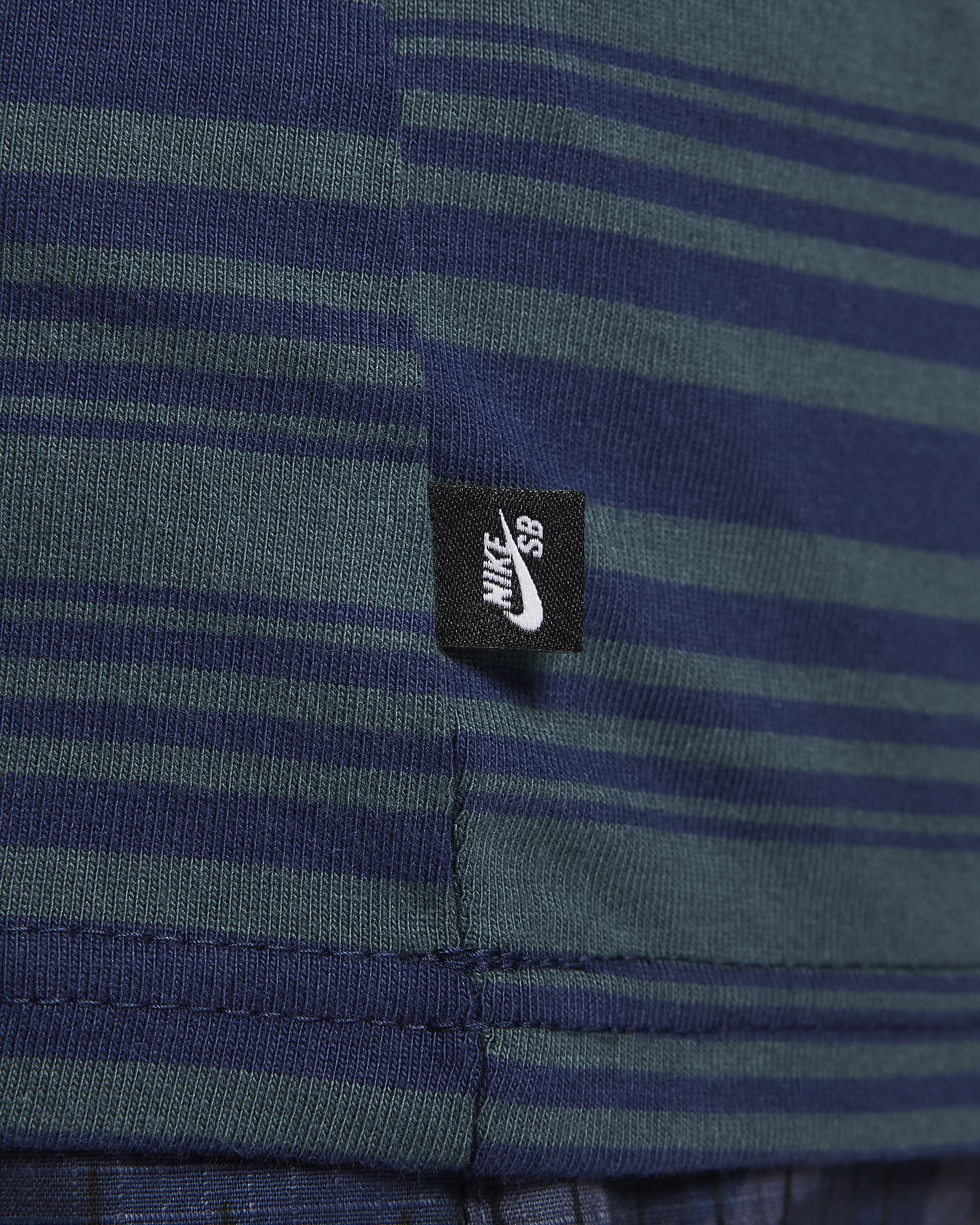 Nike SB Long Sleeve Skate Tee - Midnight Navy/Deep Jungle